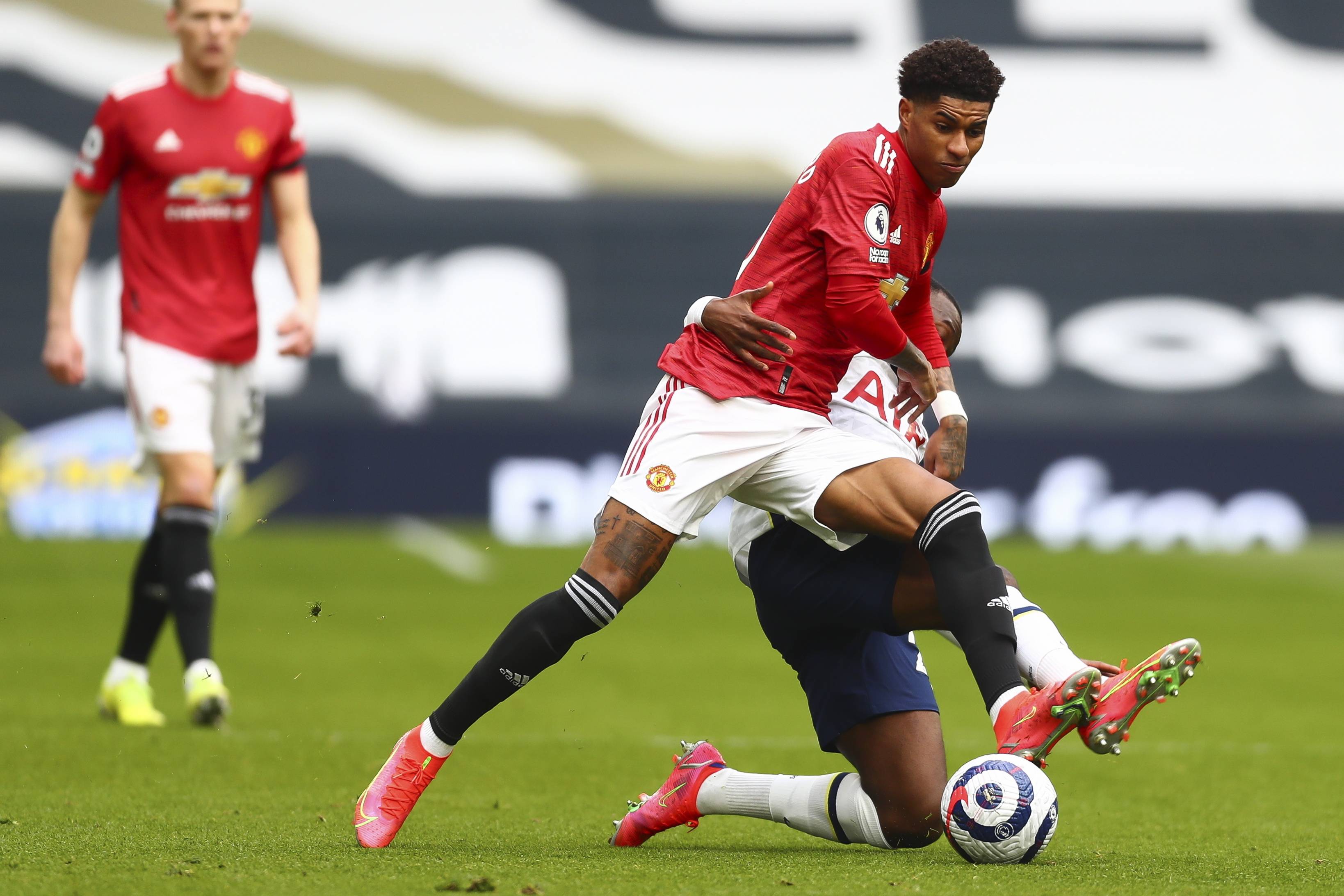 在进攻端表 在进攻端表